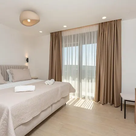 Ikic Zadarvillas *