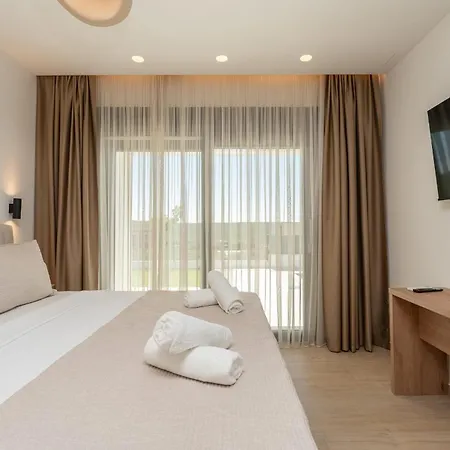 Ikic Zadarvillas * Debeljak