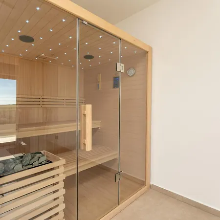 فيلة Ikic Zadarvillas *