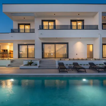 Ikic Zadarvillas